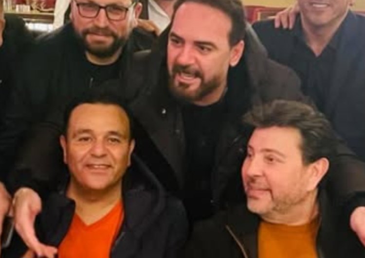 «كده برضه يا قمر».. رسالة مؤثرة من محمد فؤاد تودع هاني شاكر