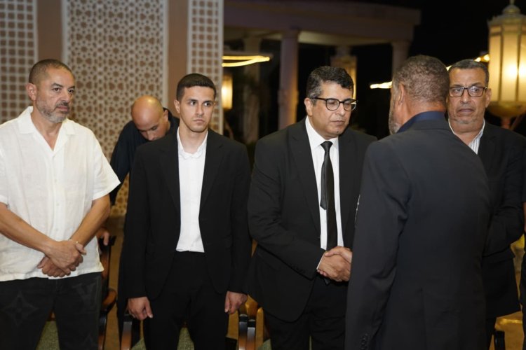بحضور ريهام حجاج.. نجوم الفن يواسون أيمن سلامة في عزاء زوجته بمسجد الشرطة
