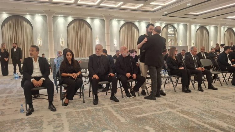 أشرف زكي وروجينا ونادين نجيم أبرز الحاضرين في عزاء زوجة المنتج صادق الصباح