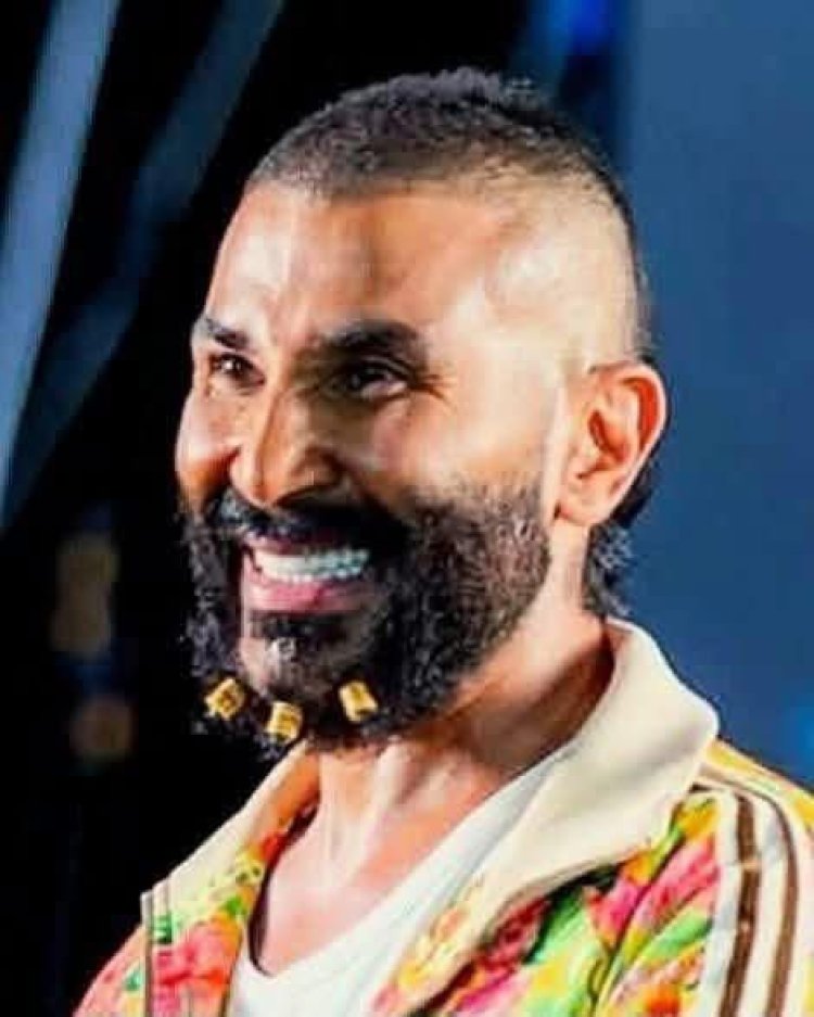 أحمد سعد يرد على أحد منتقدي إطلالته الأخيرة: دي حاجات شغل وليها علاقة بفني