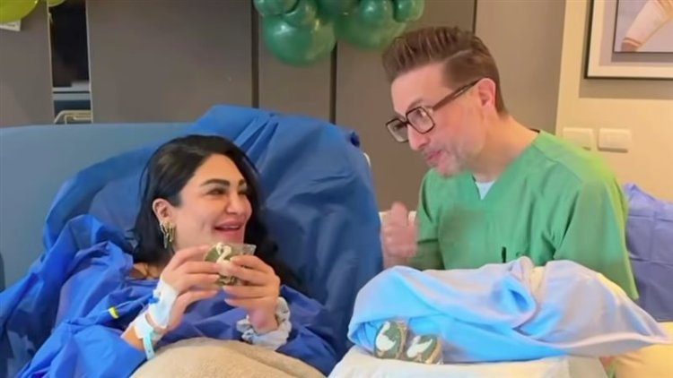 أول ظهور للإعلامية سالي عبدالسلام بعد الولادة.. تكشف تفاصيل إنجاب نجلها هارون