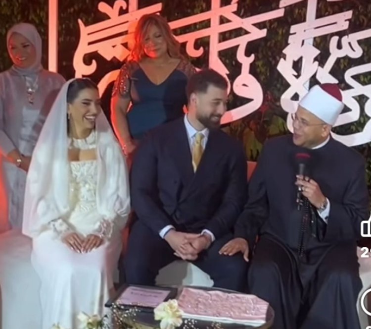 رغم  المطر و التقلبات الجوية.. عقد قران  راندا ابنة الدكتورة هبة قطب  في حضور الأهل والمقربين