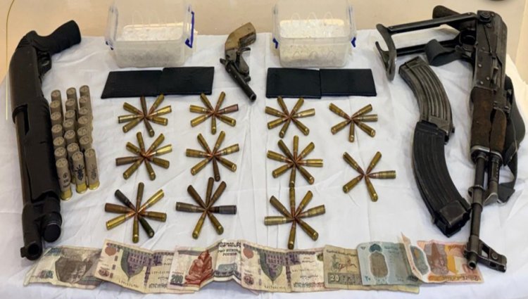 مقتل عنصر إجرامي ومصادرة أسلحة ومخدرات ب50 مليون جنيه فى سوهاج 