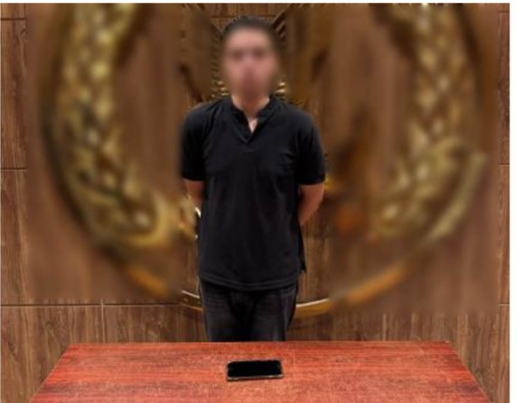 القبض على عامل بكافية وضع هاتف محمول في حمام السيدات بالنزهة 