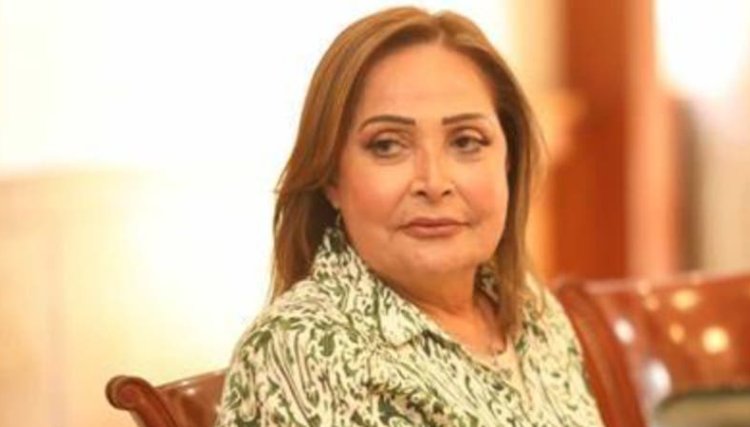 تعبانة من شهر.. تيسير فهمي تكشف تعرضها لوعكة صحية وتطلب المساعدة