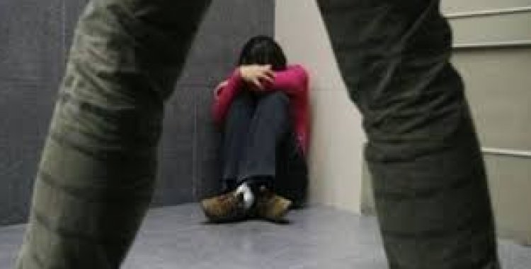  القبض على شاب لاتهامه بمعاشرة نجلة زوجته بحلوان