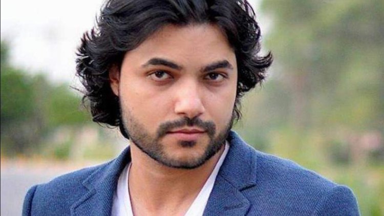 المؤلف محمود حمدان يعلن وفاة والده