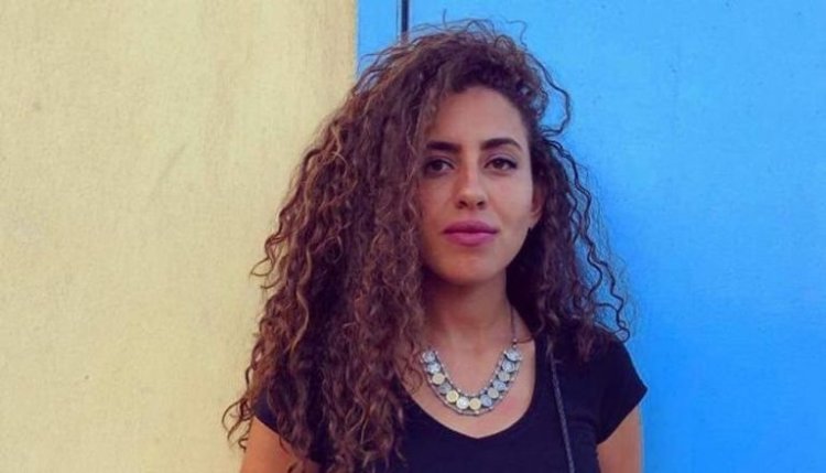 منة القيعي تدافع عن أنغام وشيرين: "المحبين ملايين وباقيين"