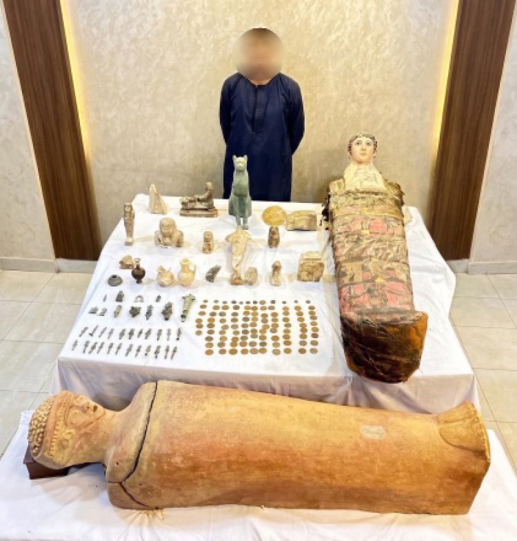 بينها تابوتان و97 عملة.. ضبط 151 قطعة أثرية بحوزة شخص بالمنيا بقصد الإتجار