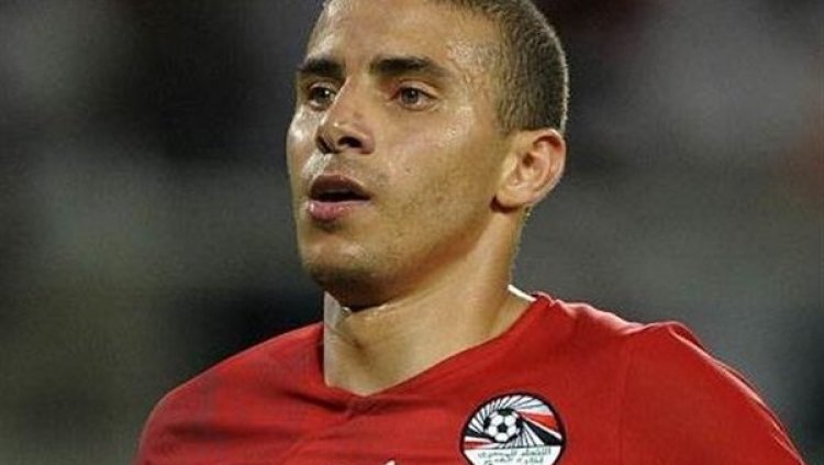 أزمة صحية تداهم لاعب منتخب مصر السابق  محمد زيدان وتم نقله للمستشفى