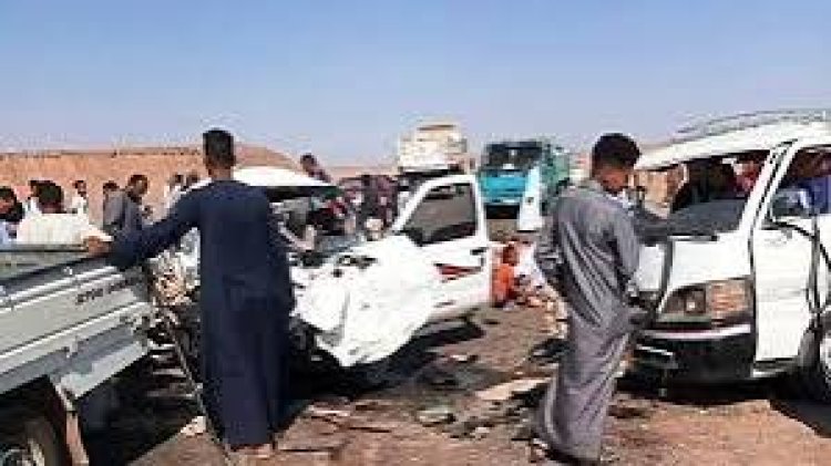 مصرع وإصابة 8 أشخاص إثر إصطدام 3 سيارات أعلى الطريق الدائرى