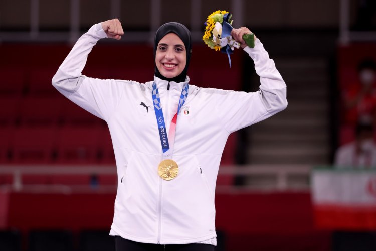 بعد نقلها للمستشفى.. وزير الرياضة يتابع حالة «فريال أشرف»