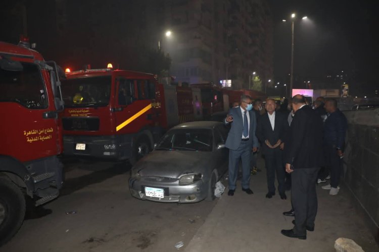 حريق مصنع ملابس بالزيتون.. والدفع بـ6 سيارات إطفاء و10 سيارات إسعاف لموقع الحريق 