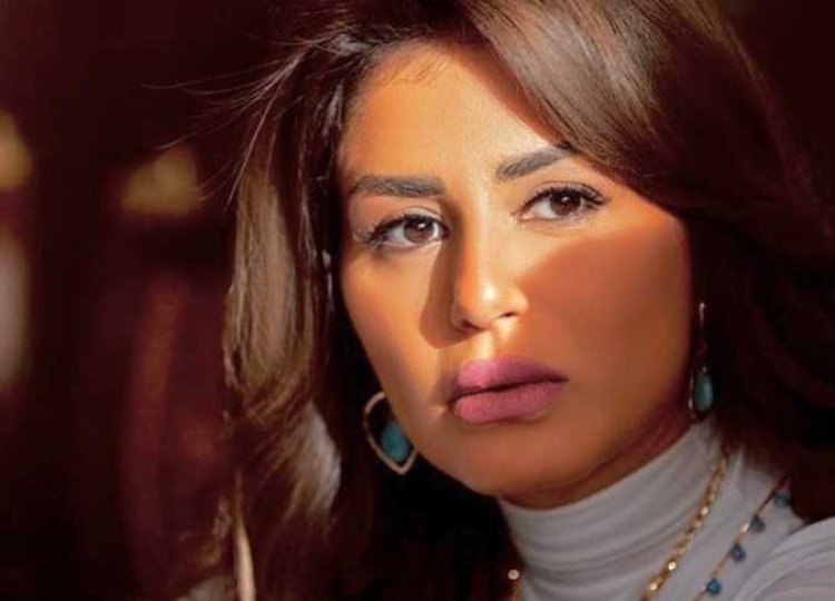 "اللي ملوش ضهر في الزمن ده بيترمي".. رسالة غامضة من منة فضالي تثير القلق بين جمهورها