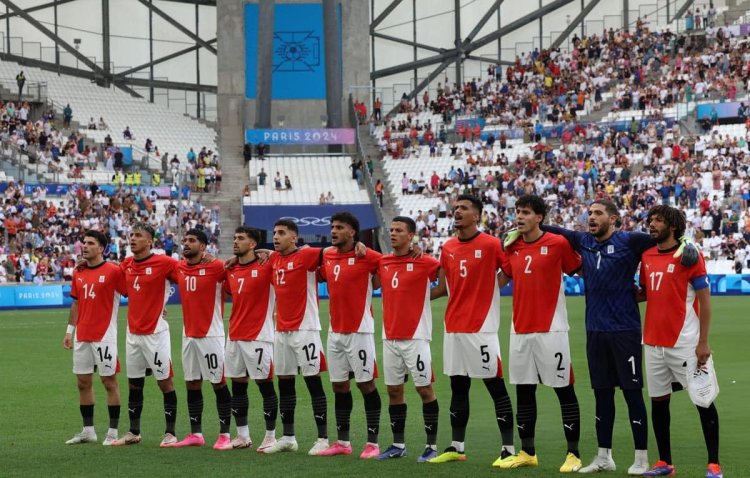 وزير الرياضة يتواصل مع لاعبي المنتخب الأوليمبي قبل مواجهة فرنسا في الأولمبياد