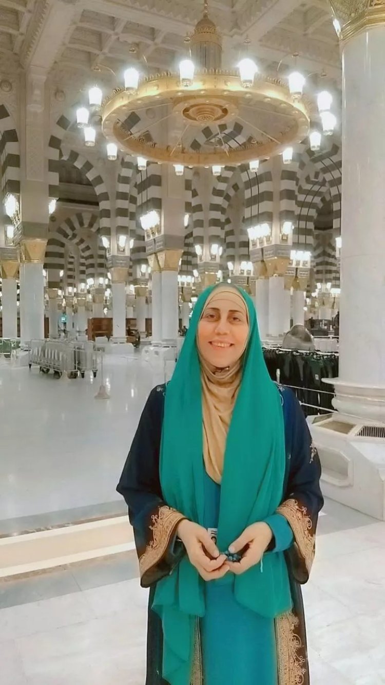 وفاء السيد بالحجاب خلال العمرة: «أدعو للجميع بالستر والرزق وتحقيق الأمنيات»