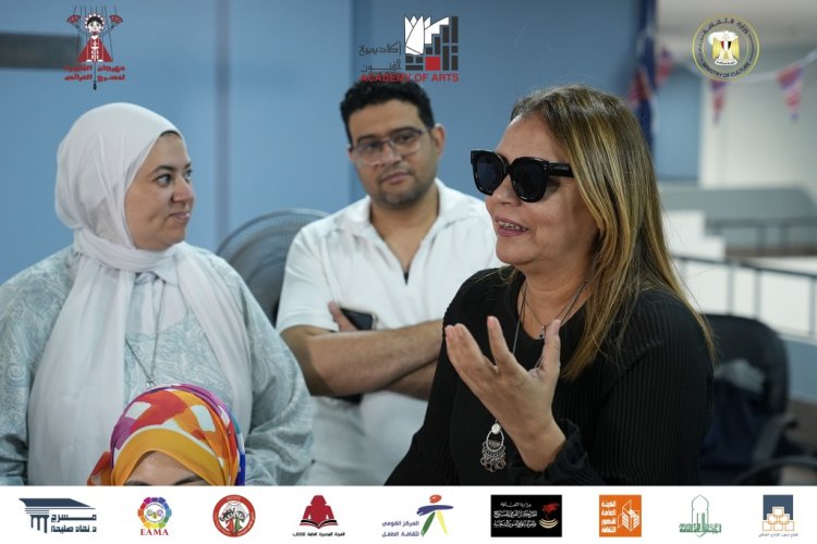 غادة جبارة تتابع نتائج ورش مهرجان القاهرة للعرائس في دورته الأولى
