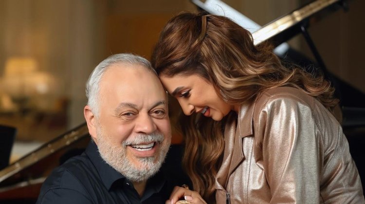 أشرف زكي يرد على اتهامات فرض روجينا كبطلة: مش محتاجة حد يدافع عنها