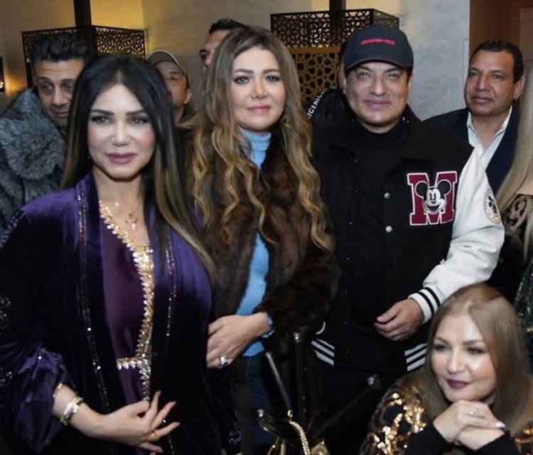 أحلى سحور مع حبايبي.. إيناس عز الدين توثق لحظات الود مع زملائها في ليلة رمضانية