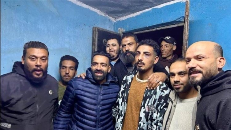 أول تعليق من الشاب إسلام بعد إجباره على ارتداء بدلة رقص