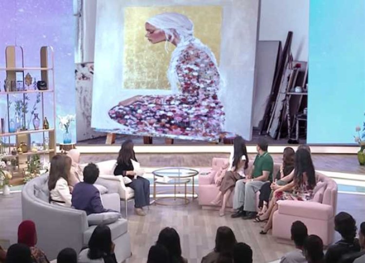 الفنانة الألمانية «كارولين» عن الإعلامية مها الصغير: تخيلوا شعوري حين أجد مؤثرة ثرية تسرق فني