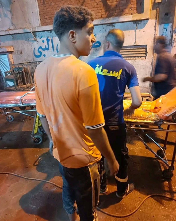 انهيار مبنى مصبغة بالمحلة الكبرى يودي بحياة شخصين وإصابة 27 آخرين