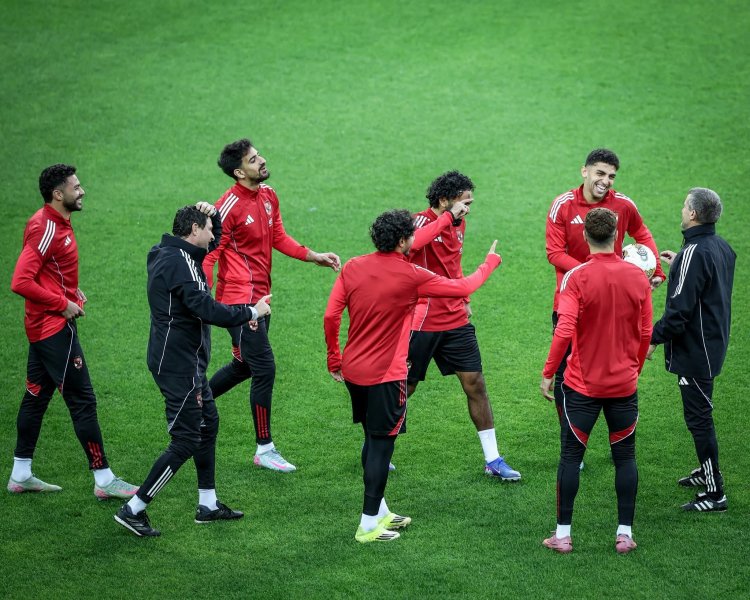 توروب يعلن قائمة الأهلي لمباراة الإسماعيلي في الدوري الممتاز 