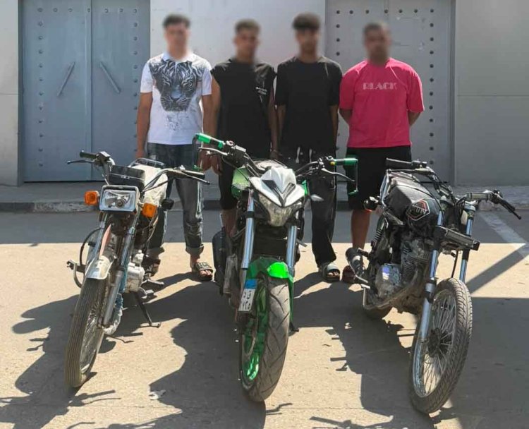 ضبط 4 أشخاص لقيامهم بحركات استعراضية بالدراجات النارية في شوارع القاهرة وتعريض حياتهم والمواطنين للخطر