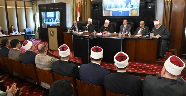 من يملك حق الإفتاء؟.. قانون الفتوى يشعل الجدل بين الأزهر والأوقاف تحت قبة البرلمان