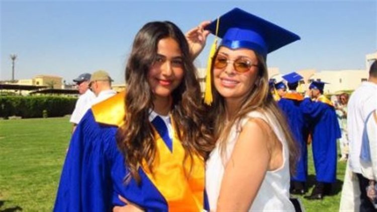بكلمات مؤثرة.. داليا البحيري تحتفل بتخرج ابنتها: «نهاية فصل جميل وبداية أجمل»