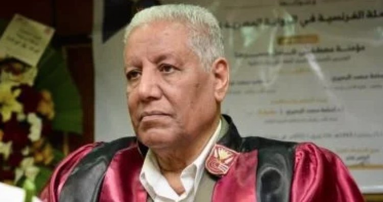 وفاة الأديب والناقد حلمي محمد القاعود عن عمر 79 عامًا