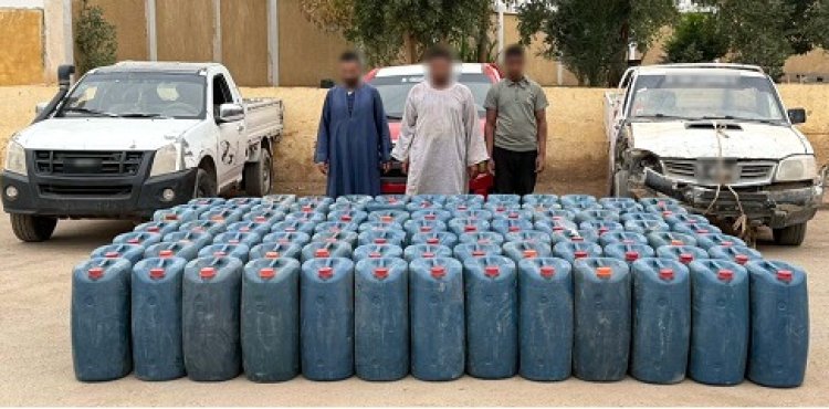 ضبط 5 أطنان وقود بأسوان قبل بيعها بالسوق السوداء ومطبعة "بدون ترخيص" بالجيزة