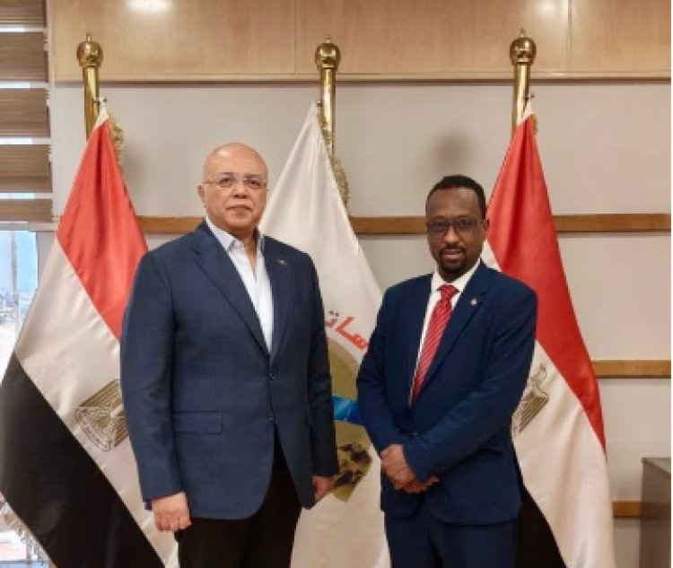 وزير الثقافة والإعلام والآثار والسياحة السوداني يزور الشركة المصرية للأقمار الصناعية