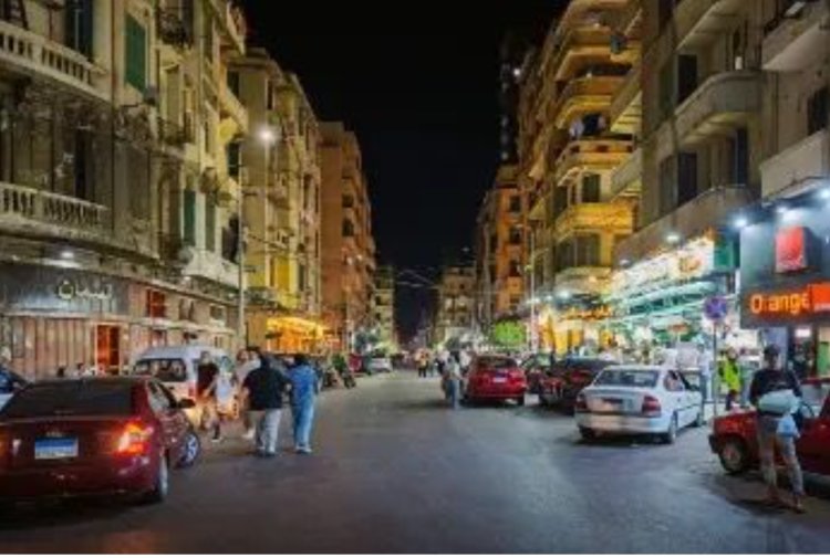 " عاد السهر من جديد ".. الحكومة تقرر العودة  للمواعيد الطبيعية في غلق المحلات والمقاهي والمطاعم