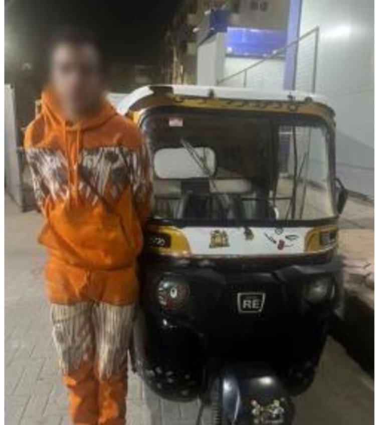 سائق توك توك  يشعل النار في  محطة وقود بعد محاولة العمال منعه من الدخول عكس الاتجاة بالسلام