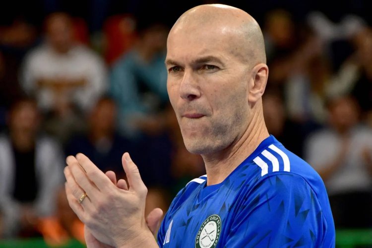 زيدان يبدأ مهمته مع منتخب فرنسا.. أول مران للمدرب الجديد مع الديوك