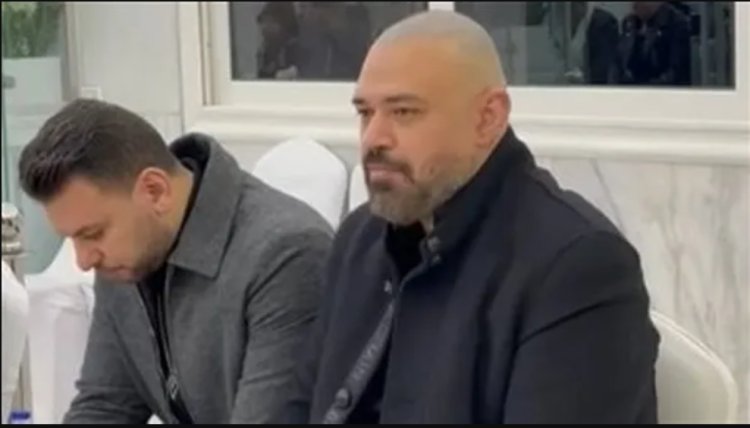 الشاعر خالد تاج الدين  يستقبل عزاء والده بالمعادي