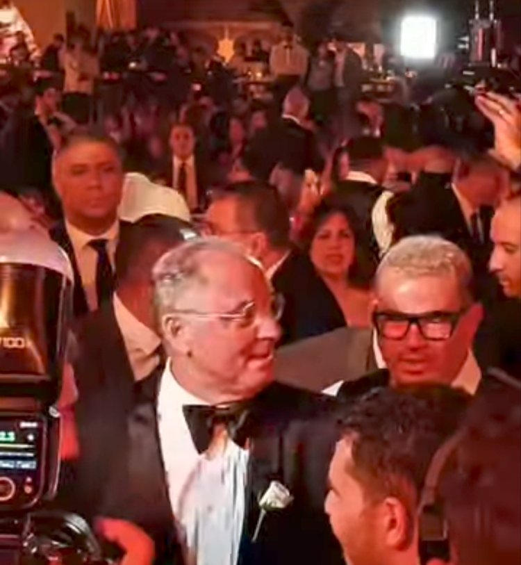 عمرو دياب يشعل زفاف ابنة محمد السعدي.. ونجوم الغناء يشاركون العروسين فرحتهما