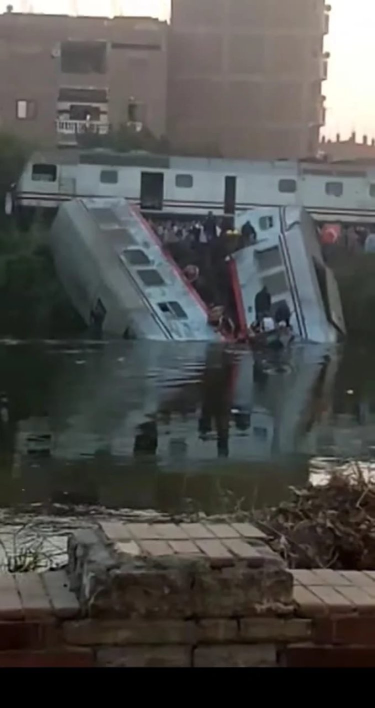 عاجل.. العثور على الضحية الثالثة في حادث قطاري المنيا 