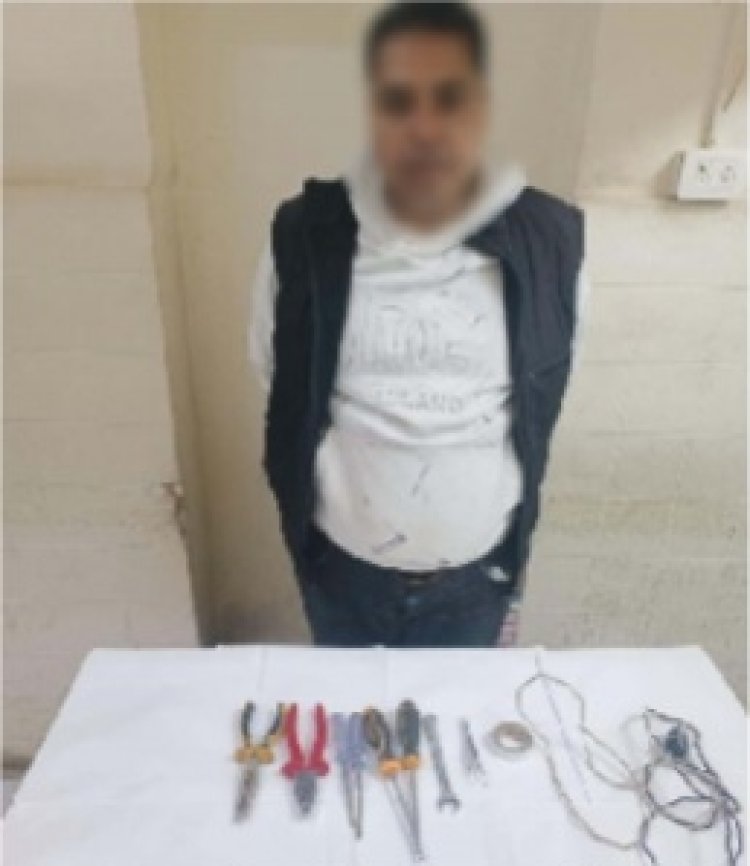 سقوط فني تلاعب بـ 18 عداد كهرباء في عين شمس