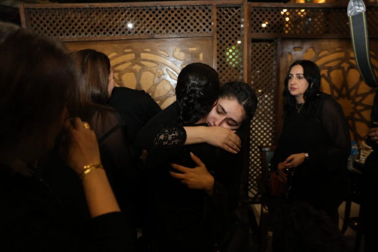 بالصور.. عزاء والدة الفنانة ريم أحمد
