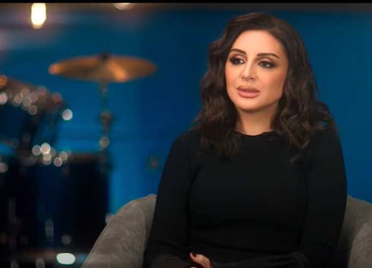 أنغام تدعو بالشفاء لنجل تامر حسني: «ربنا يطمن قلبك وقلب أمه»