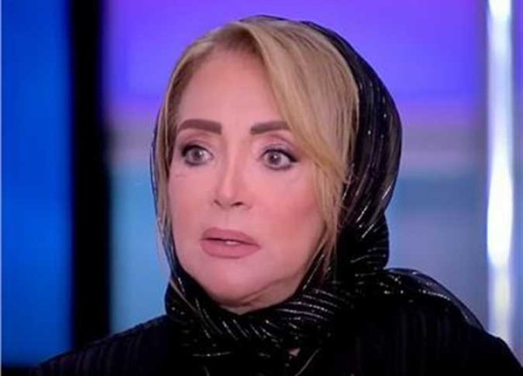 شهيرة عن شائعة انفعال ابنتها رانيا محمود ياسين عليها: «ولادي متربيين»