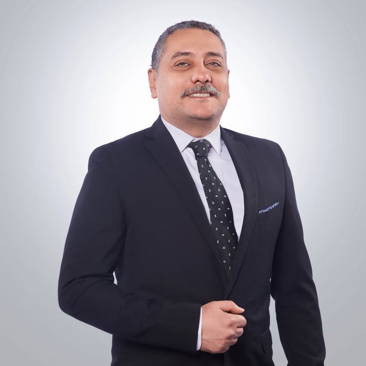 تامر فرج مازحا مع جمهوره بحلم ترشيحه لمجلس النواب: اللهم اجعله خير.. حلمت إنى مرشح