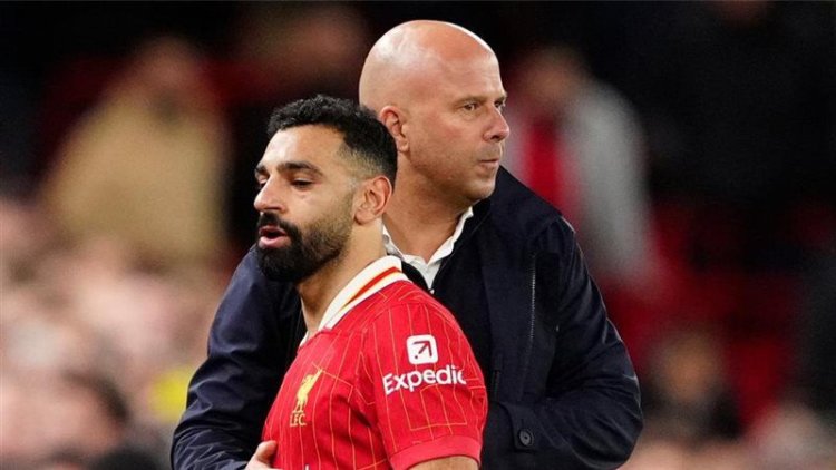 توتر بين محمد صلاح ومدربه آرني سلوت بعد مباراة ليفربول وفرانكفورت