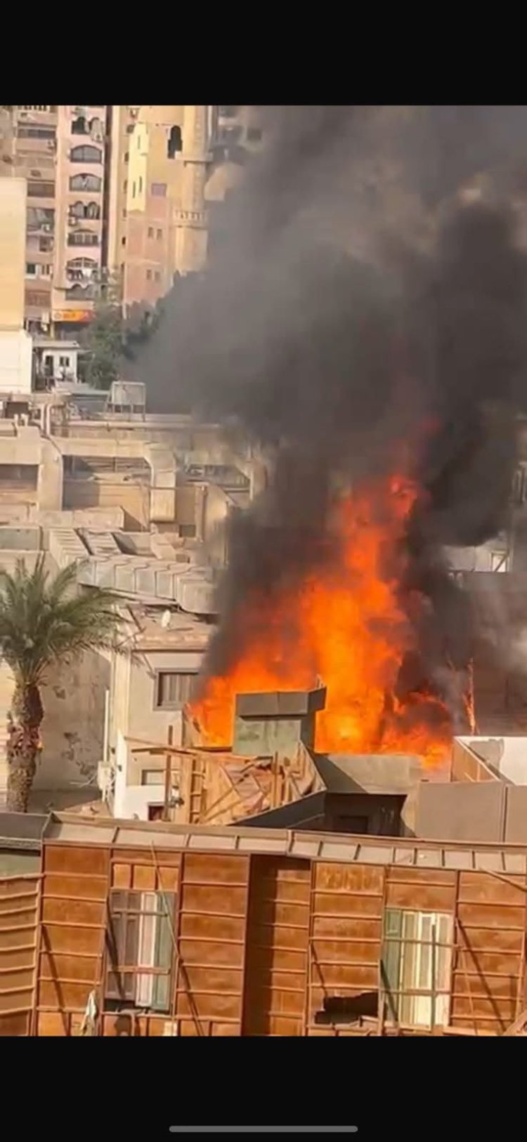 حريق ضخم يلتهم ديكور مسلسل الكينج في ستوديو مصر.. والمخرجة شيرين عادل تستغيث