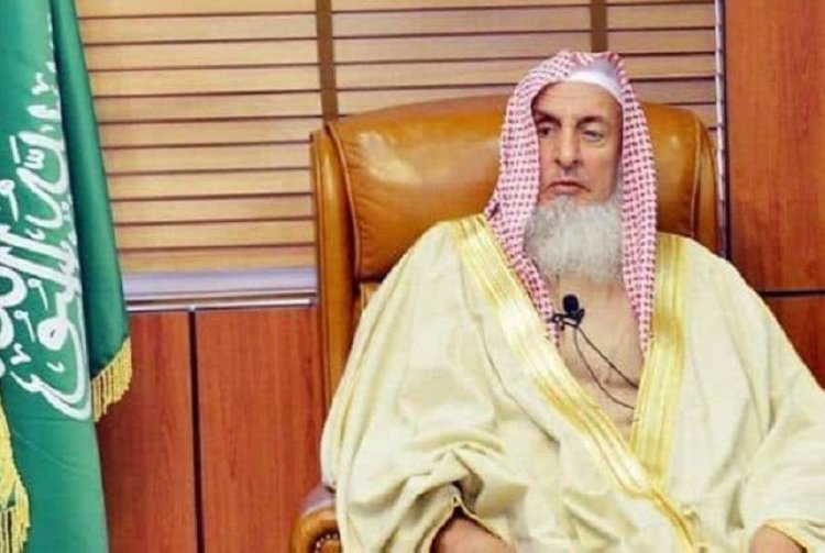 مفتي عام السعودية: إخراج صدقة الفطر نقودا لا ثواب له