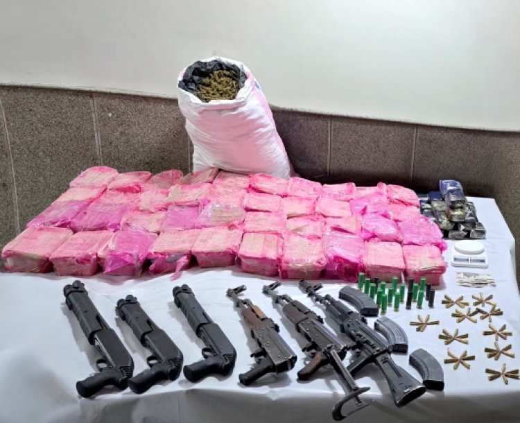 مصرع 4 عناصر جنائية وضبط بؤر إجرامية لتجارة المخدرات والأسلحة بقنا