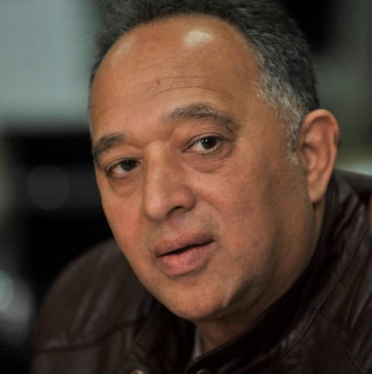 حسني صالح لـ «العاصمة»: تكريم «المجلس القومي للمرأة» وسام على صدري