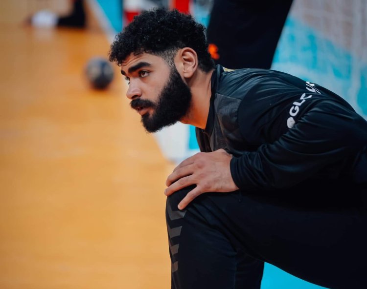 حارس "يد الأهلي" يتعرض لإصابة قوية في الركبة